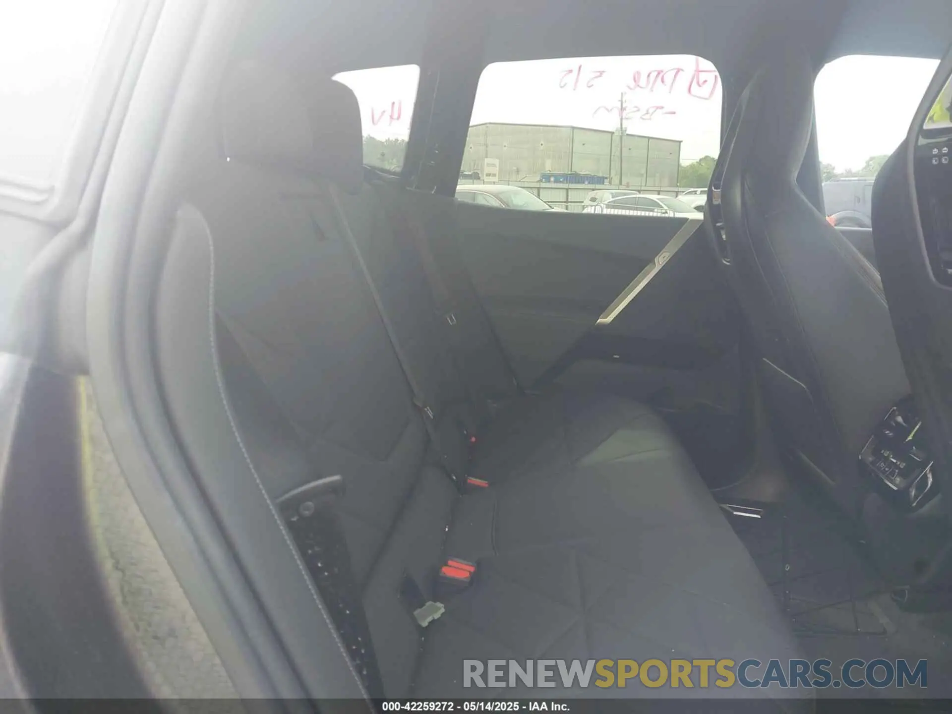 8 fotografías del automóvil dañado WB523CF01PCL99255 BMW IX 2023