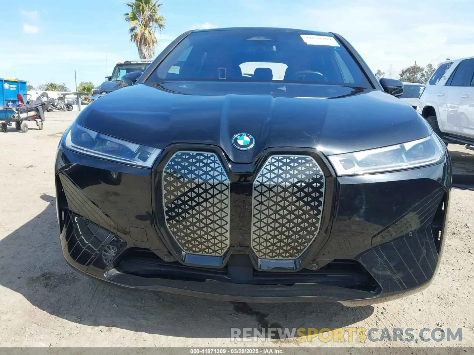 12 fotografías del automóvil dañado WB523CF01PCM78912 BMW IX 2023