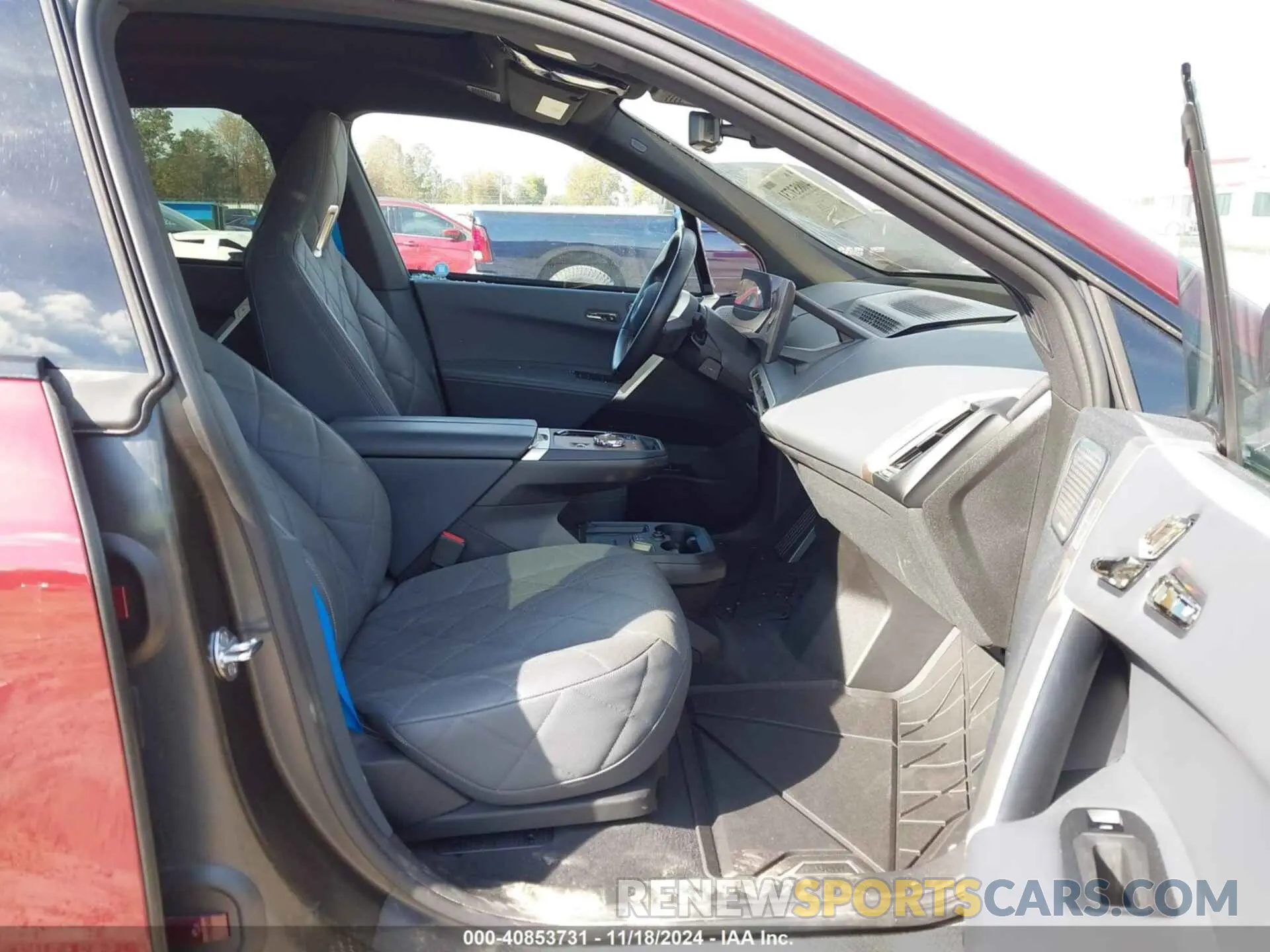 5 fotografías del automóvil dañado WB533CF07PCK62700 BMW IX 2023