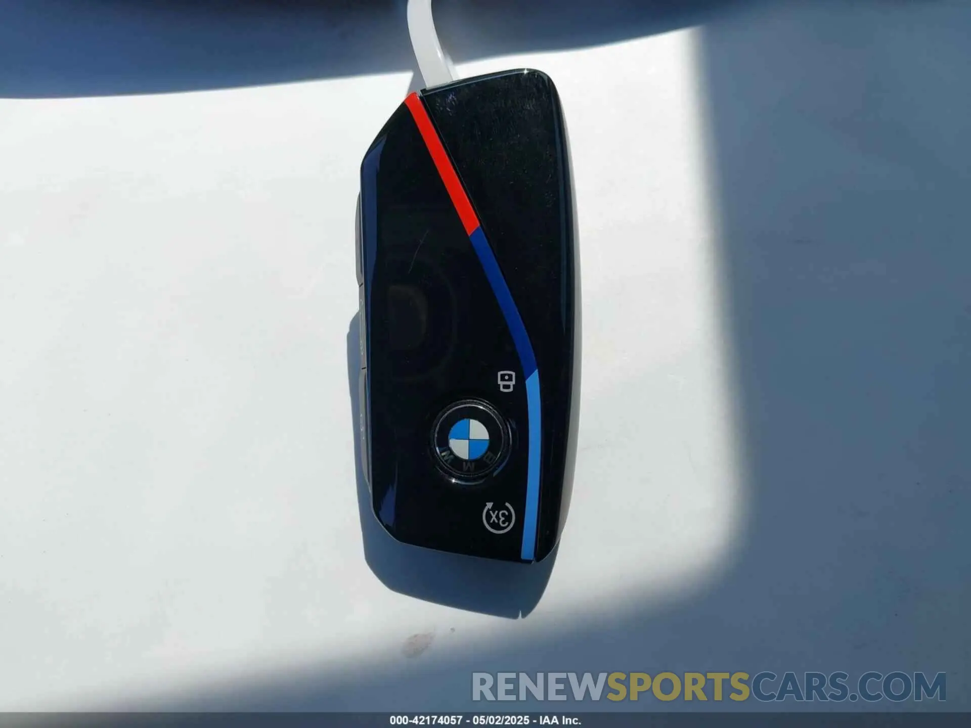 11 fotografías del automóvil dañado WB533CF07PCM29900 BMW IX 2023