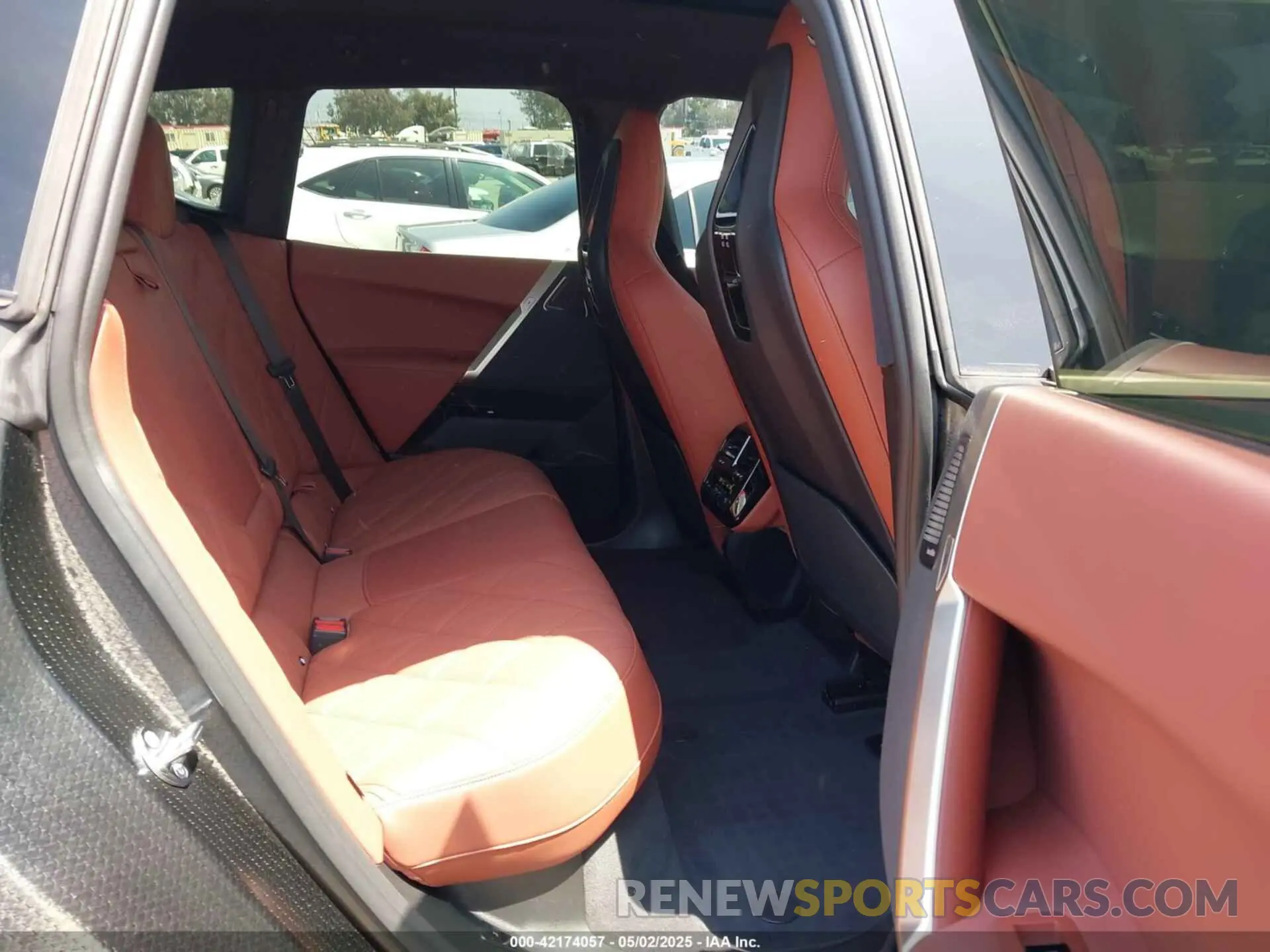 8 fotografías del automóvil dañado WB533CF07PCM29900 BMW IX 2023