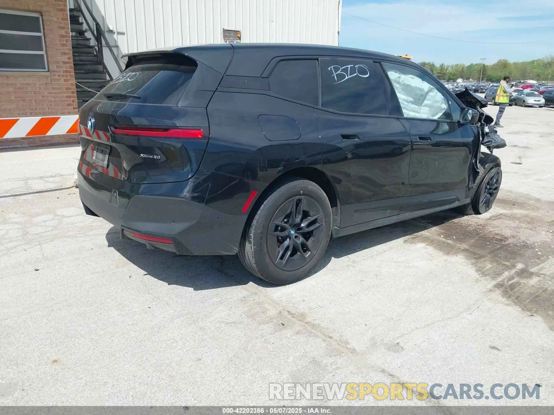 4 fotografías del automóvil dañado WB523CF03RCN75161 BMW IX 2024