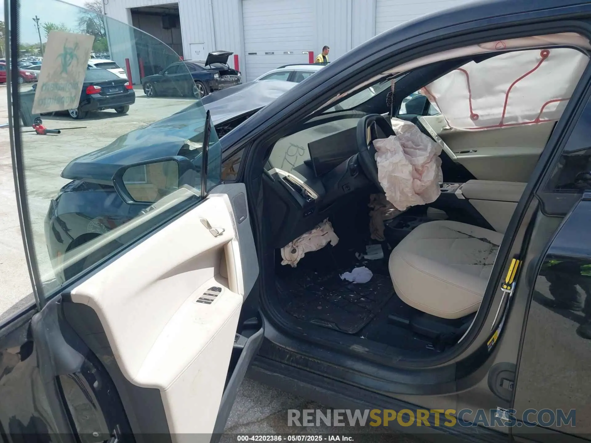 5 fotografías del automóvil dañado WB523CF03RCN75161 BMW IX 2024