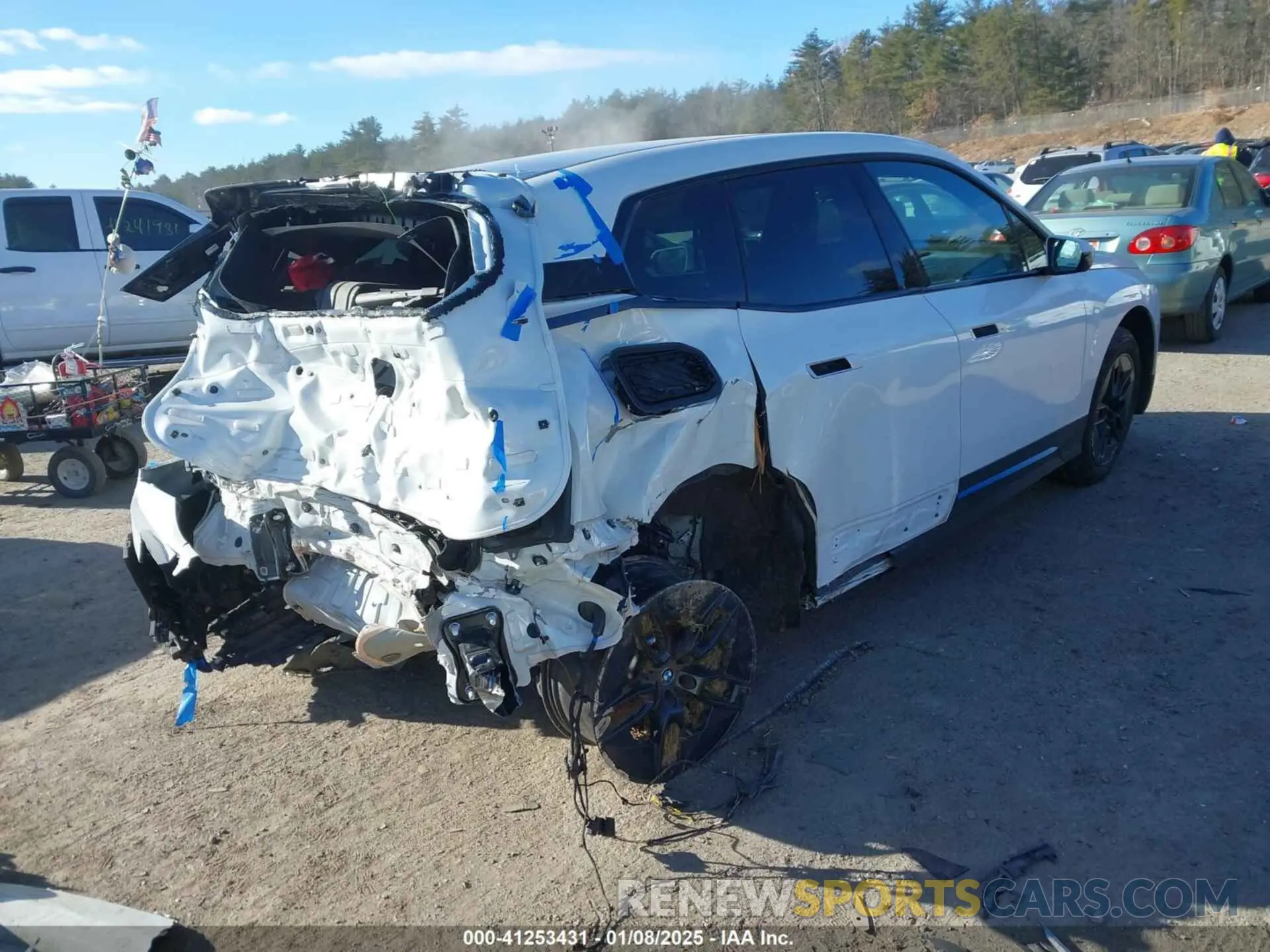 4 fotografías del automóvil dañado WB523CF04RCN65237 BMW IX 2024