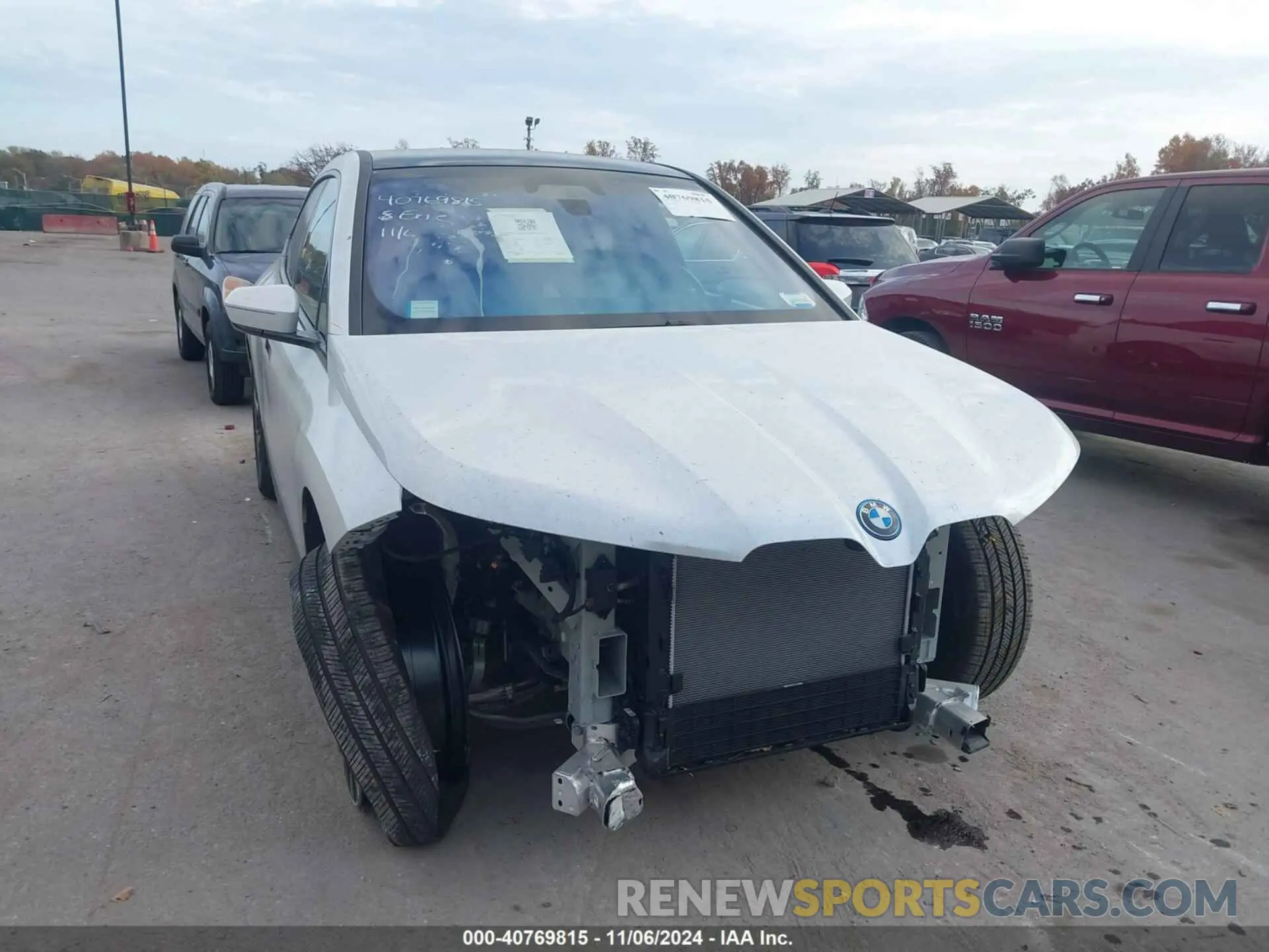 12 fotografías del automóvil dañado WB523CF06RCR10655 BMW IX 2024