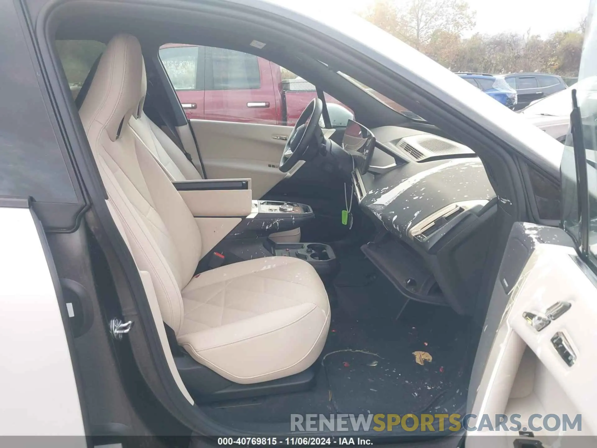 5 fotografías del automóvil dañado WB523CF06RCR10655 BMW IX 2024