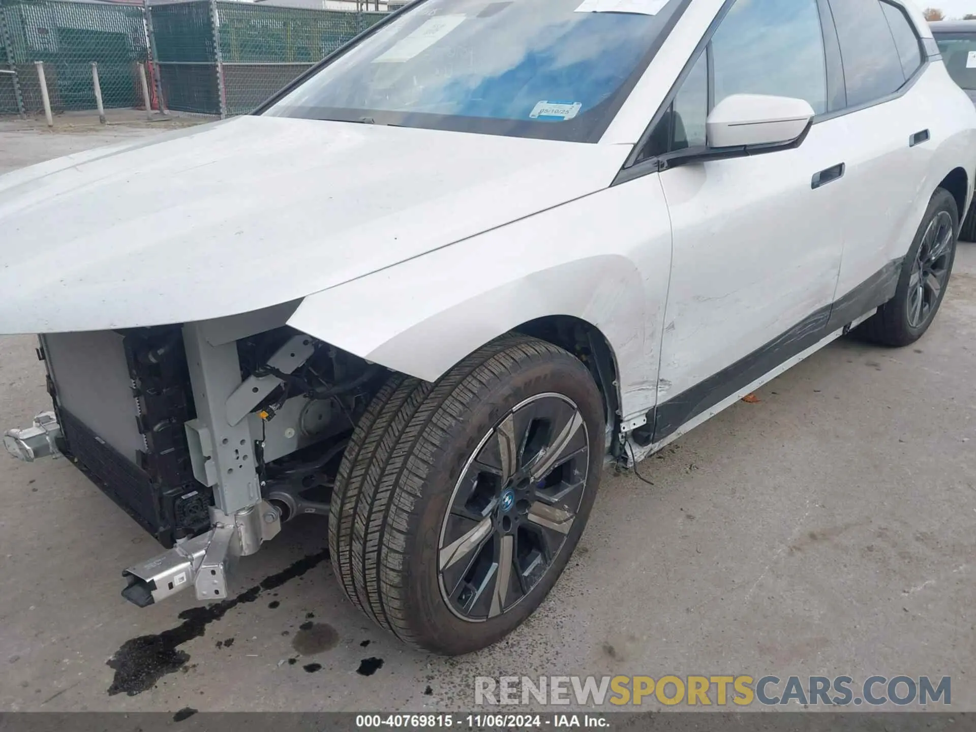 6 fotografías del automóvil dañado WB523CF06RCR10655 BMW IX 2024