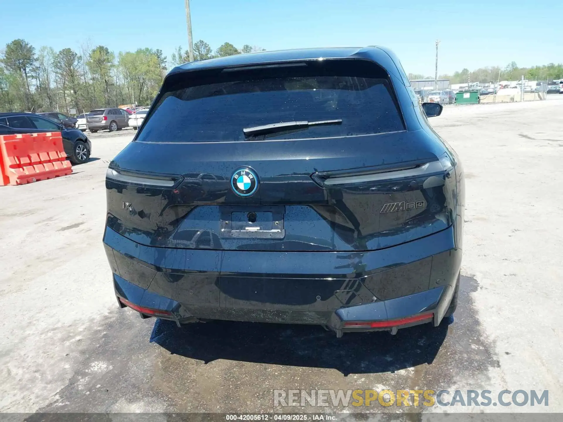 16 fotografías del automóvil dañado WB533CF06RCN40621 BMW IX 2024