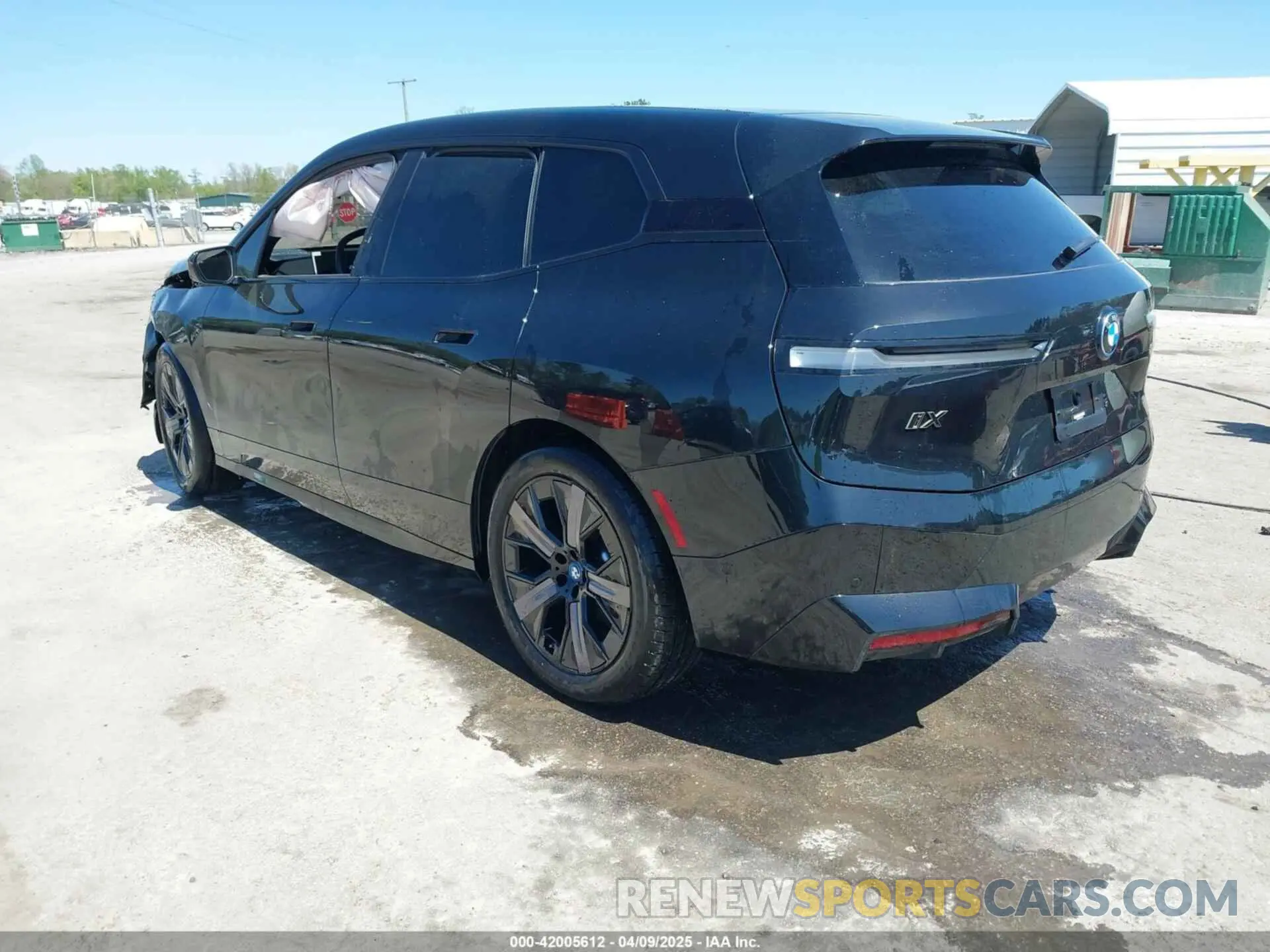 3 fotografías del automóvil dañado WB533CF06RCN40621 BMW IX 2024