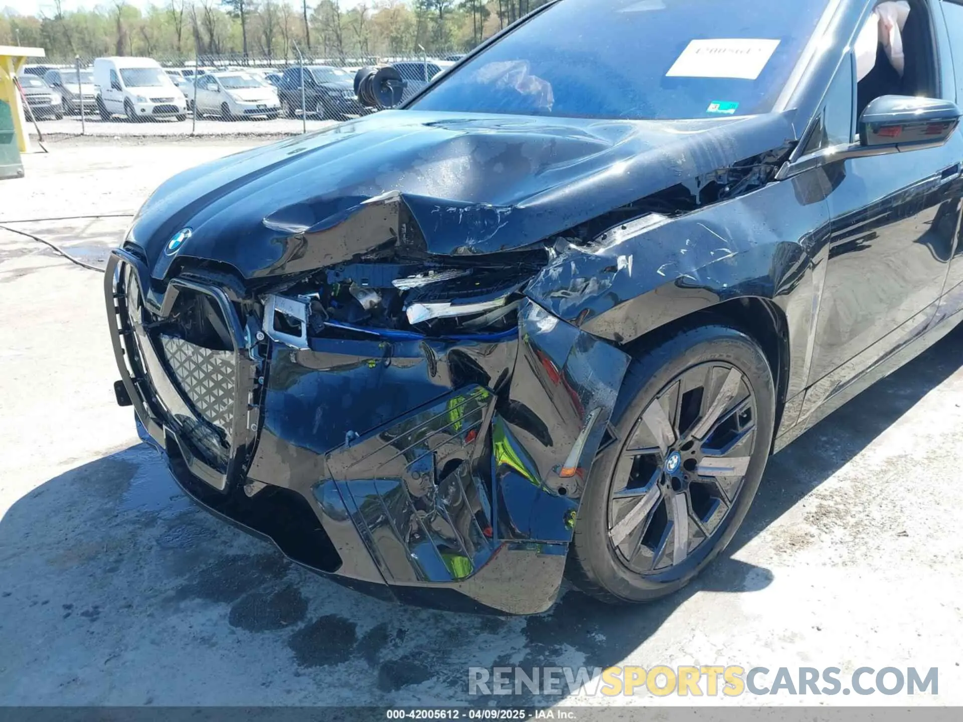 6 fotografías del automóvil dañado WB533CF06RCN40621 BMW IX 2024
