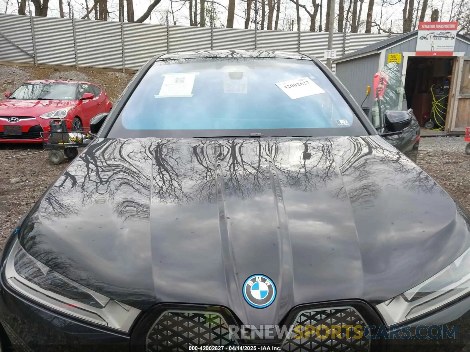 10 fotografías del automóvil dañado WB523CF00SCT84335 BMW IX 2025