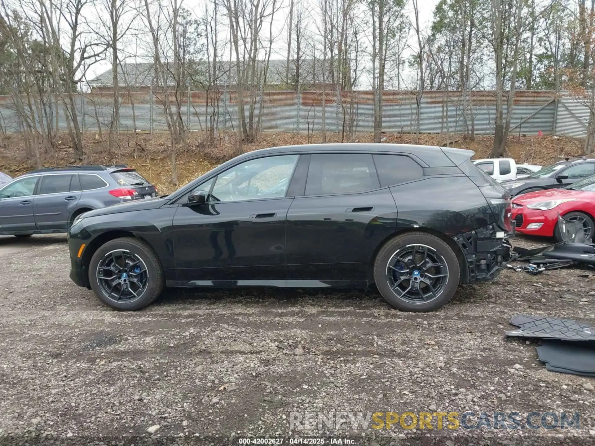 15 fotografías del automóvil dañado WB523CF00SCT84335 BMW IX 2025