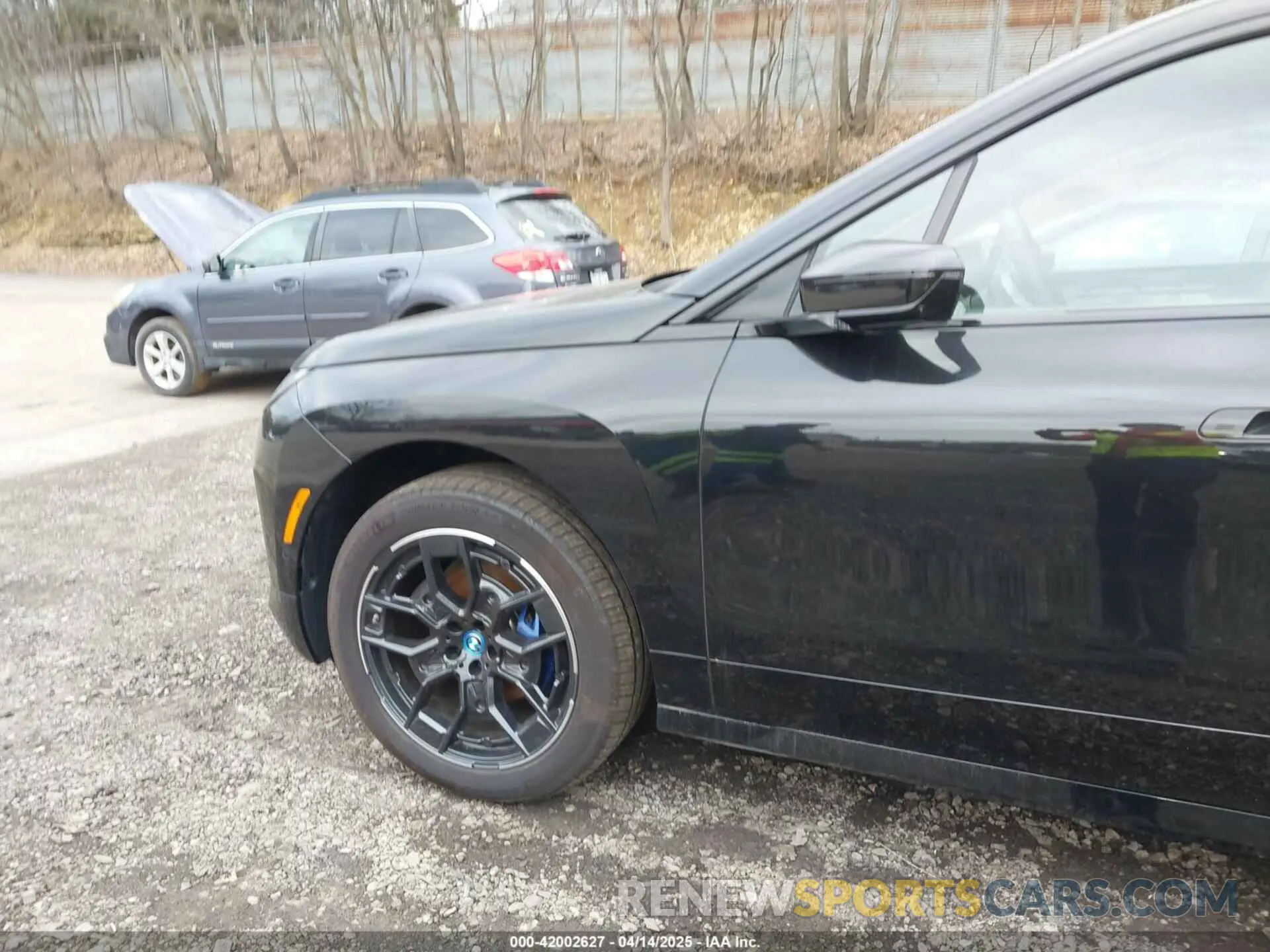23 fotografías del automóvil dañado WB523CF00SCT84335 BMW IX 2025