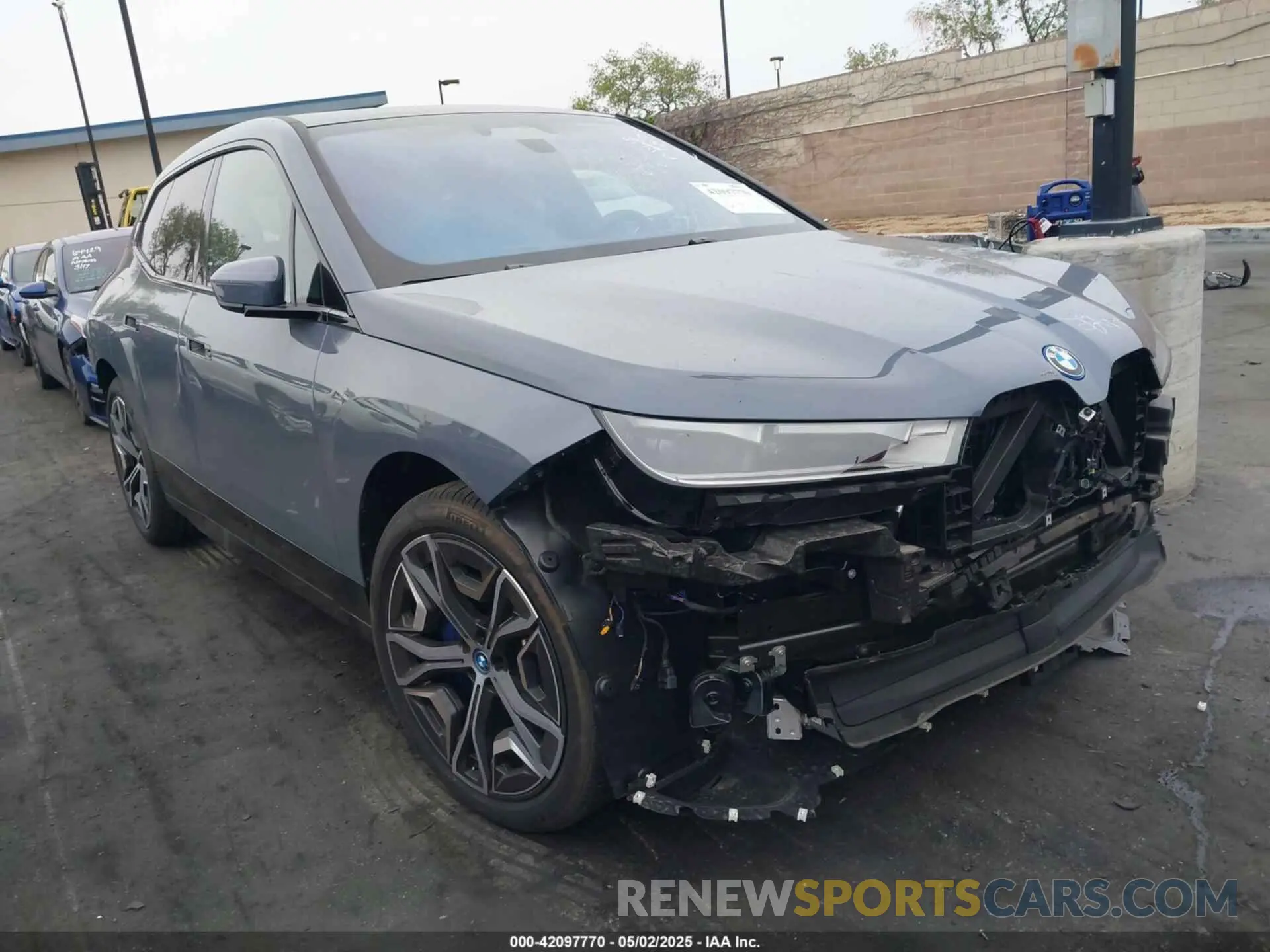1 fotografías del automóvil dañado WB523CF07SCT32782 BMW IX 2025