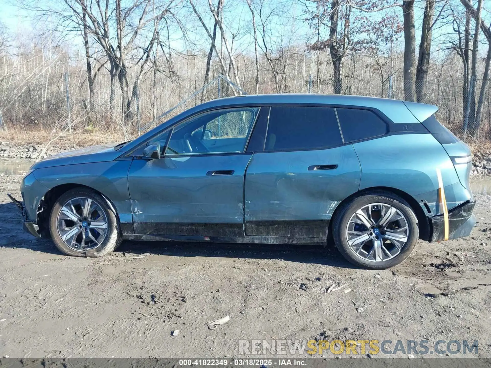14 fotografías del automóvil dañado WB523CF09SCS94052 BMW IX 2025