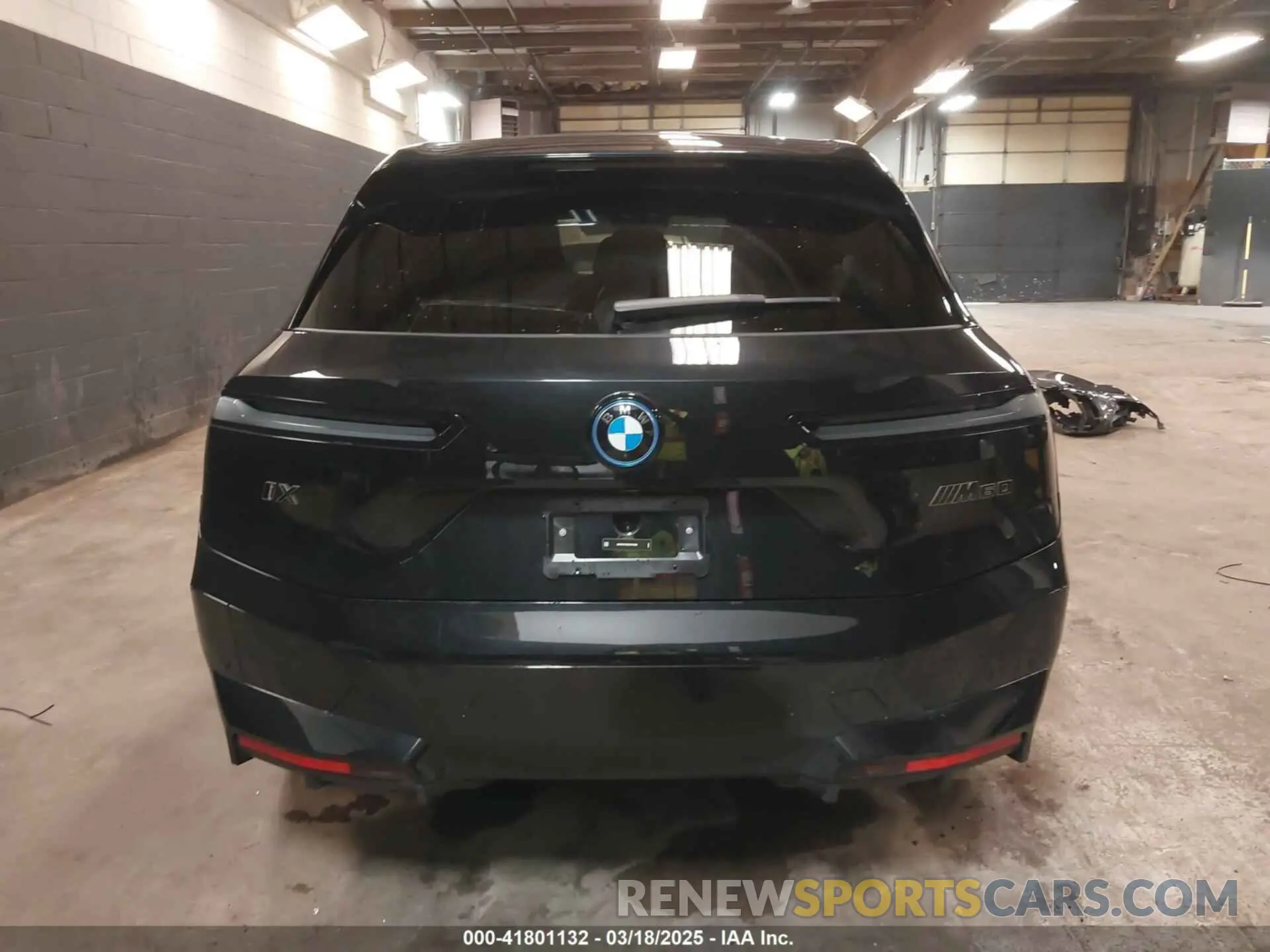17 fotografías del automóvil dañado WB533CF02SCS73399 BMW IX 2025