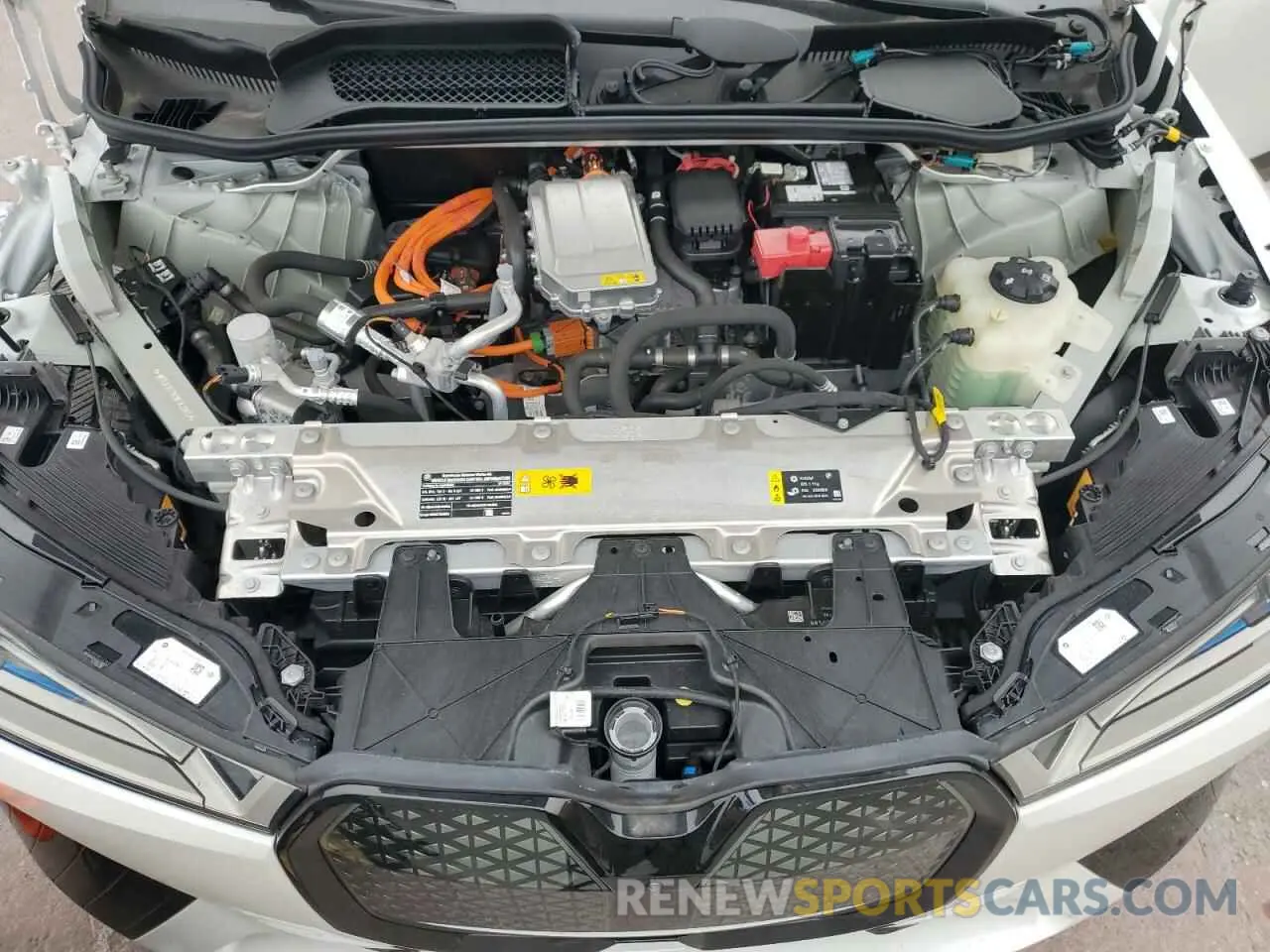 12 fotografías del automóvil dañado WB523CF08NCJ43045 BMW IX XDRIVE5 2022