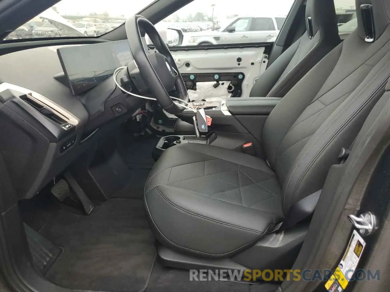 7 fotografías del automóvil dañado WB523CF08NCJ43045 BMW IX XDRIVE5 2022
