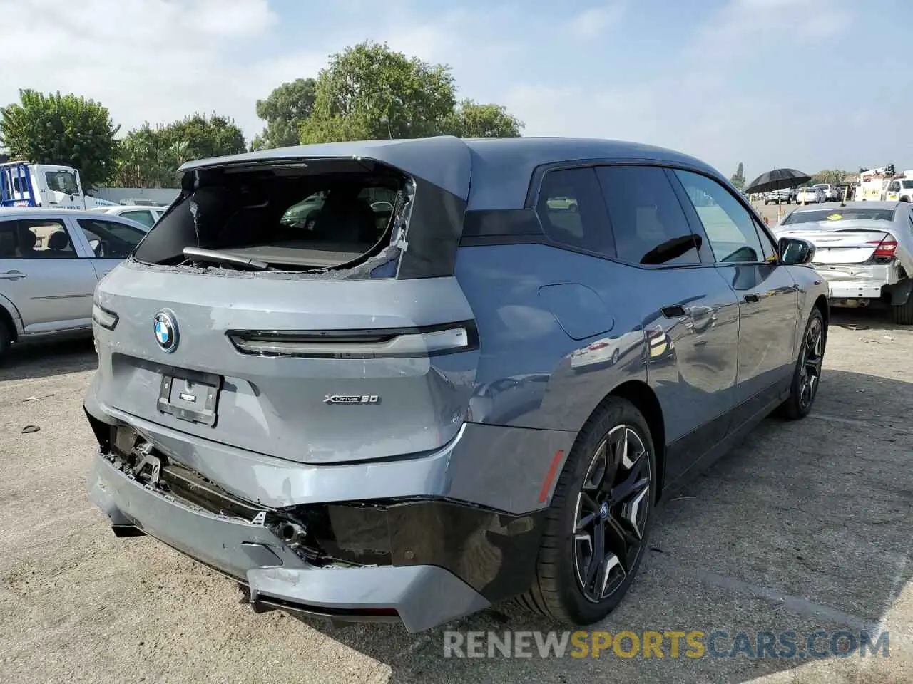 4 fotografías del automóvil dañado WB523CF08NCK57577 BMW IX XDRIVE5 2022