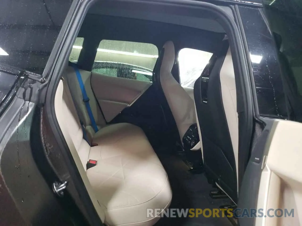 10 fotografías del automóvil dañado WB523CF08NCK62892 BMW IX XDRIVE5 2022