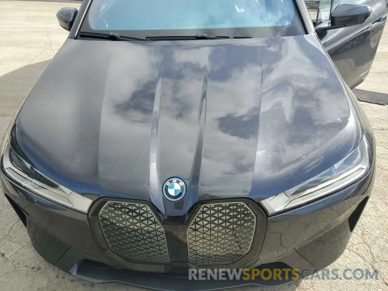 12 fotografías del automóvil dañado WB523CF00RCN44708 BMW IX XDRIVE5 2024