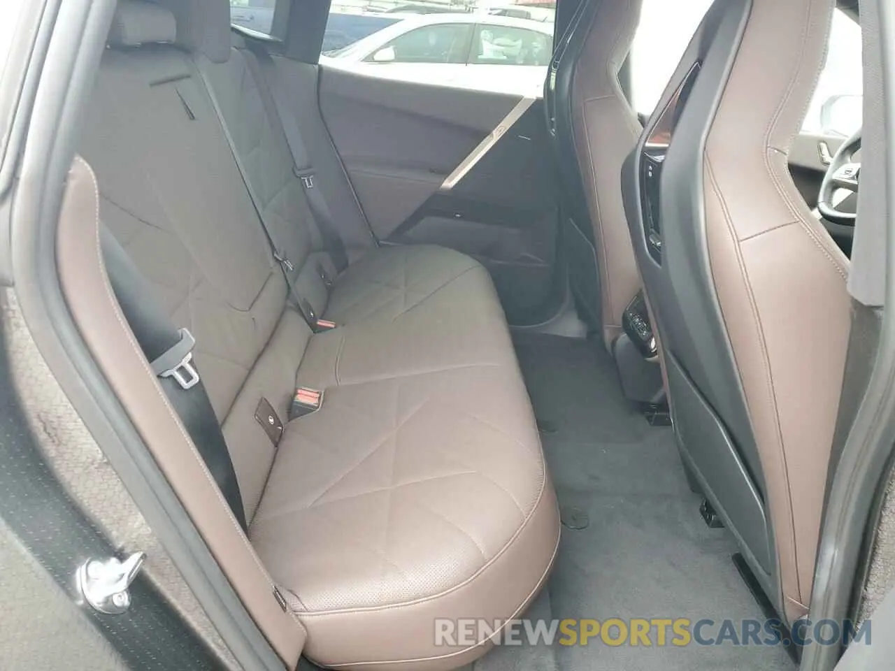 11 fotografías del automóvil dañado WB523CF02RCR04173 BMW IX XDRIVE5 2024