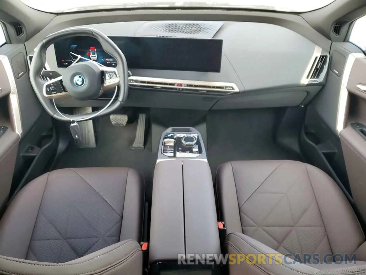 8 fotografías del automóvil dañado WB523CF02RCR04173 BMW IX XDRIVE5 2024