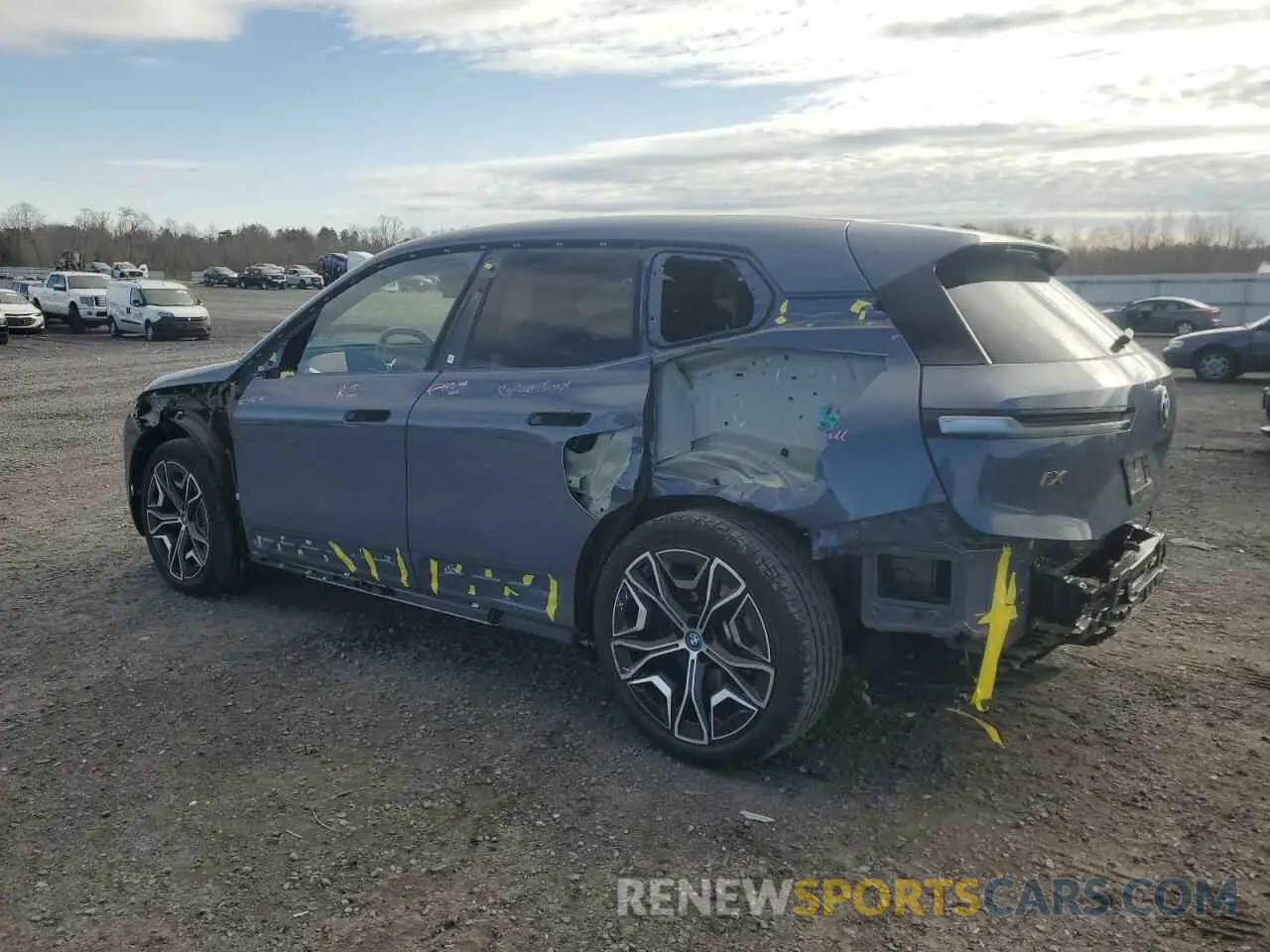 2 fotografías del automóvil dañado WB523CF04RCN04874 BMW IX XDRIVE5 2024