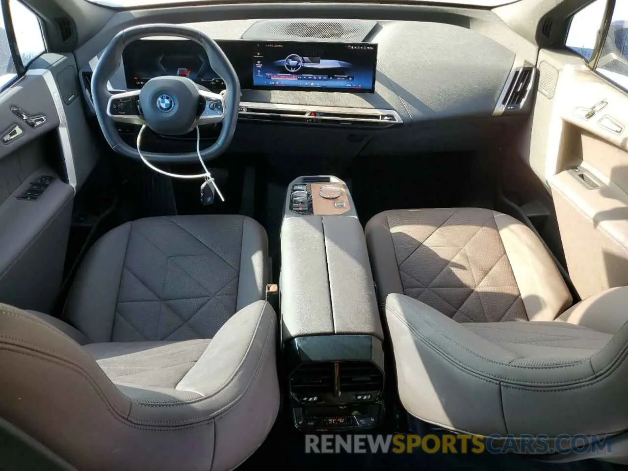 8 fotografías del automóvil dañado WB523CF06RCN03726 BMW IX XDRIVE5 2024