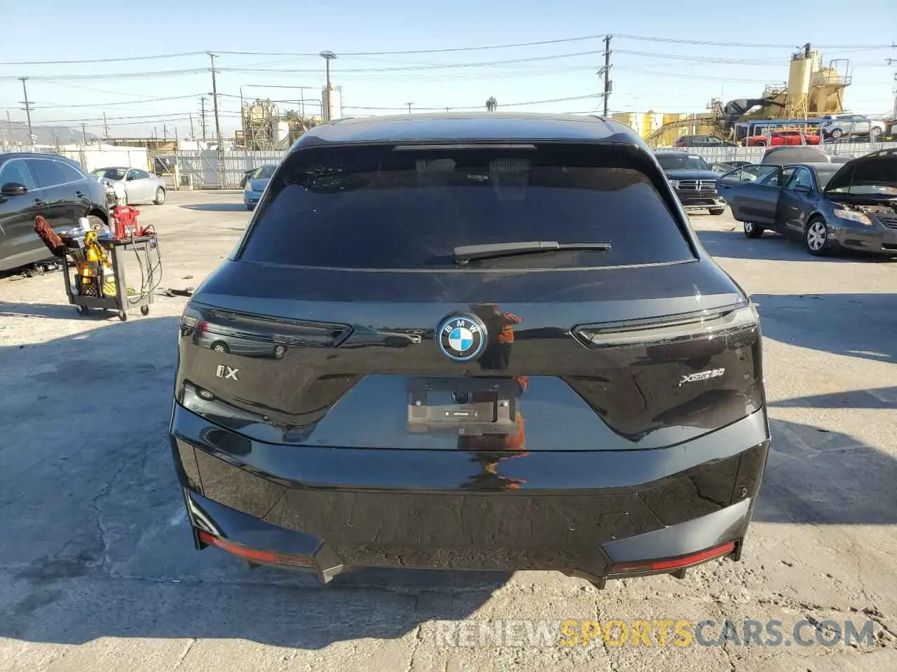 6 fotografías del automóvil dañado WB523CF08RCR85731 BMW IX XDRIVE5 2024