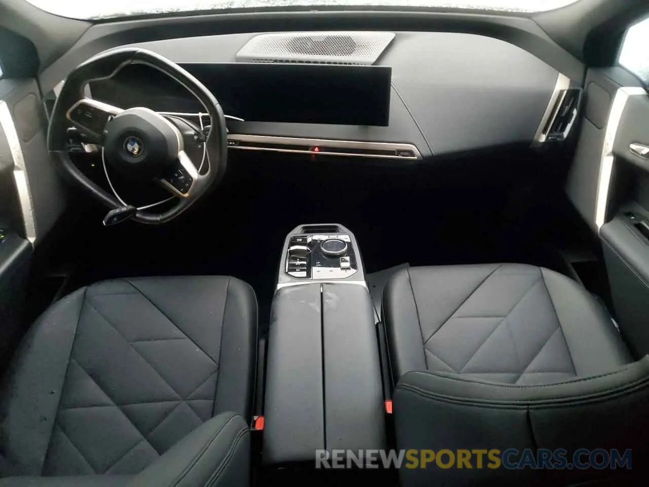 8 fotografías del automóvil dañado WB523CF09RCN87296 BMW IX XDRIVE5 2024