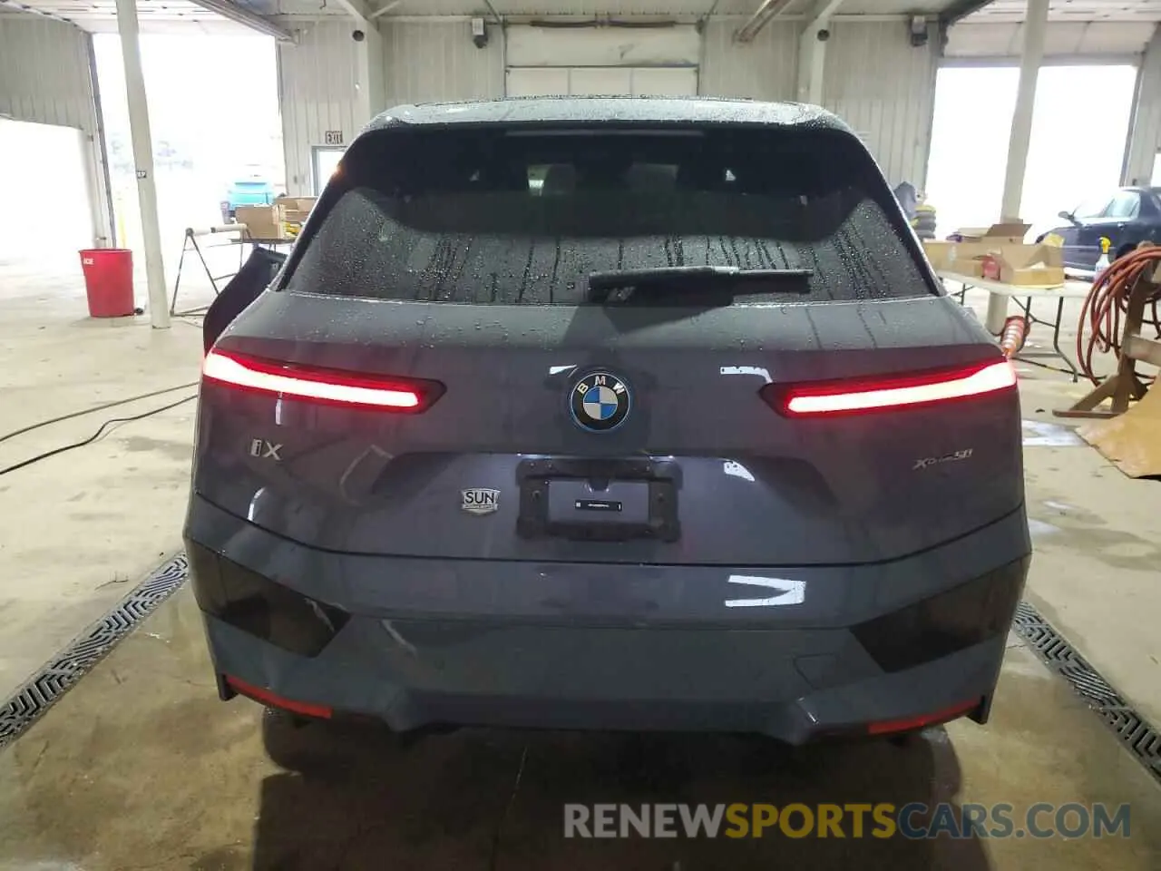 6 fotografías del automóvil dañado WB523CF0XRCP21815 BMW IX XDRIVE5 2024