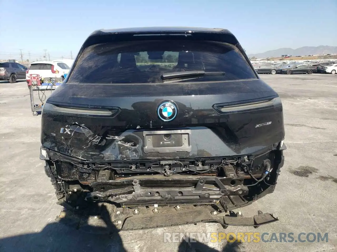 6 fotografías del automóvil dañado WB523CF0XRCR82457 BMW IX XDRIVE5 2024