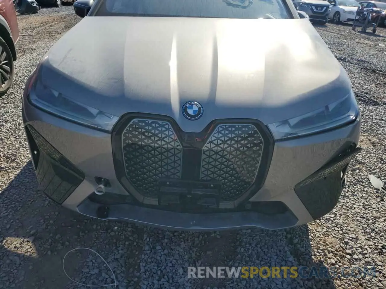 12 fotografías del automóvil dañado WB523CF04SCS53411 BMW IX XDRIVE5 2025