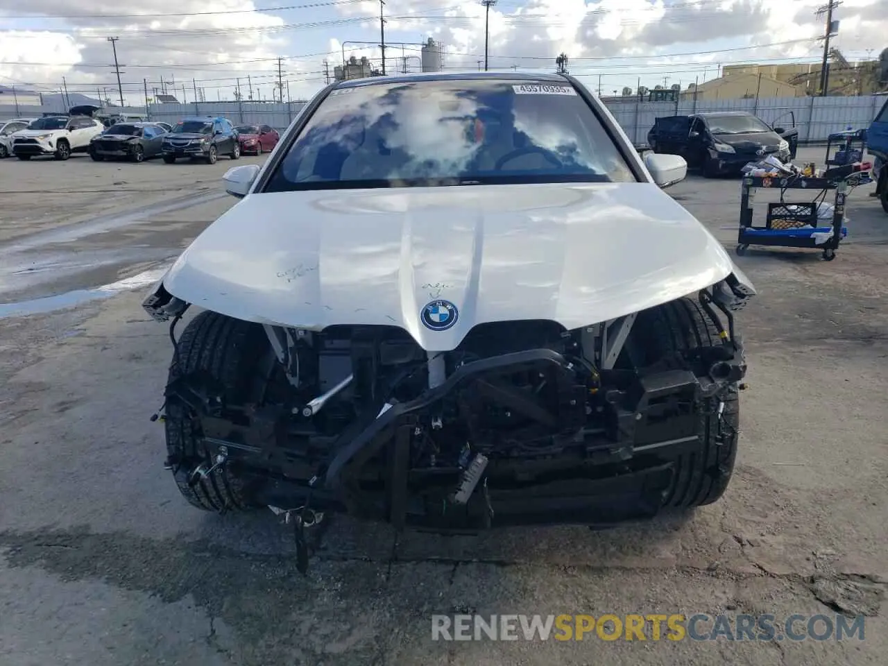 5 fotografías del automóvil dañado WB523CF07SCT32720 BMW IX XDRIVE5 2025