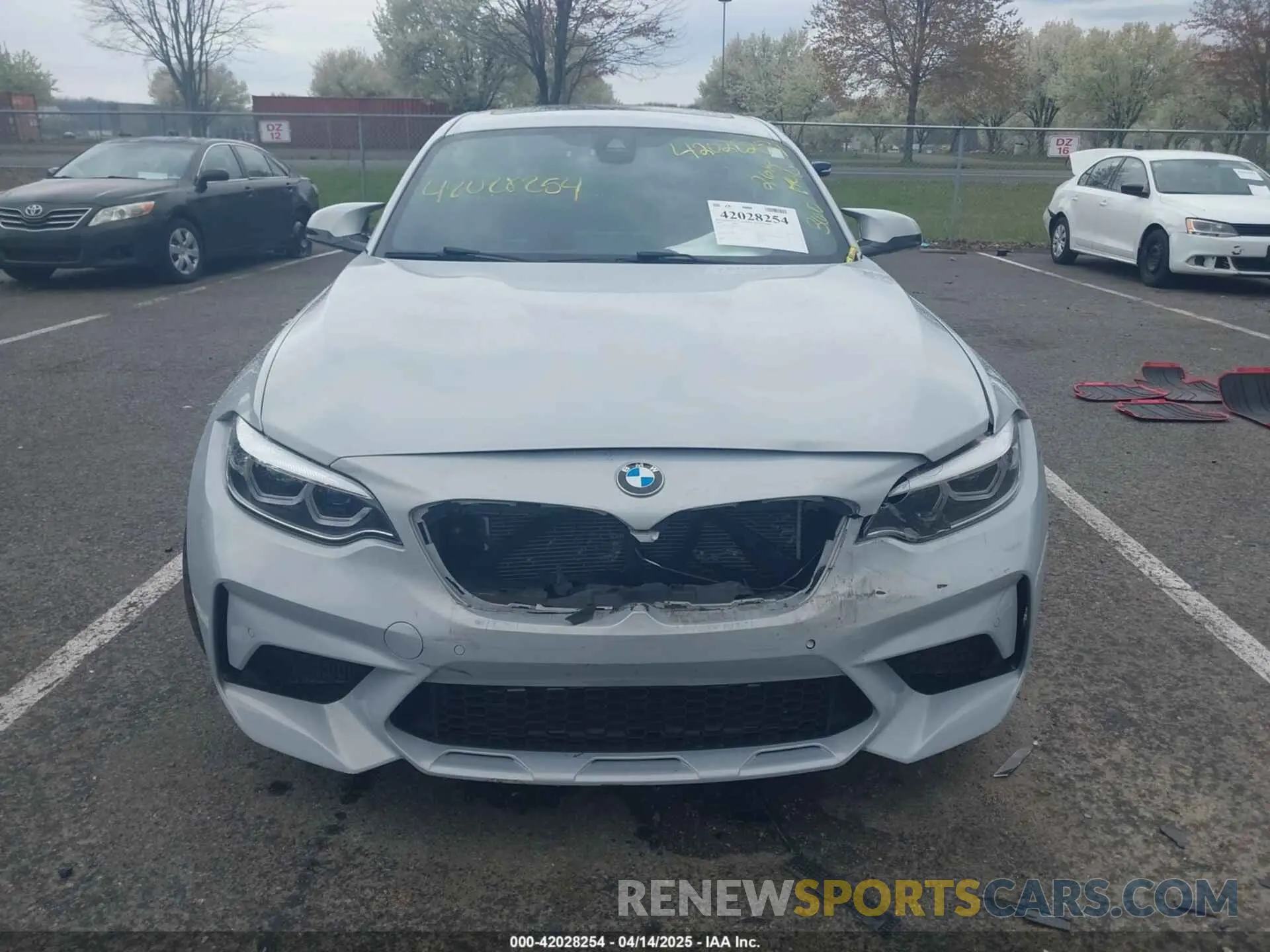 12 fotografías del automóvil dañado WBS2U7C00L7E66522 BMW M2 2020