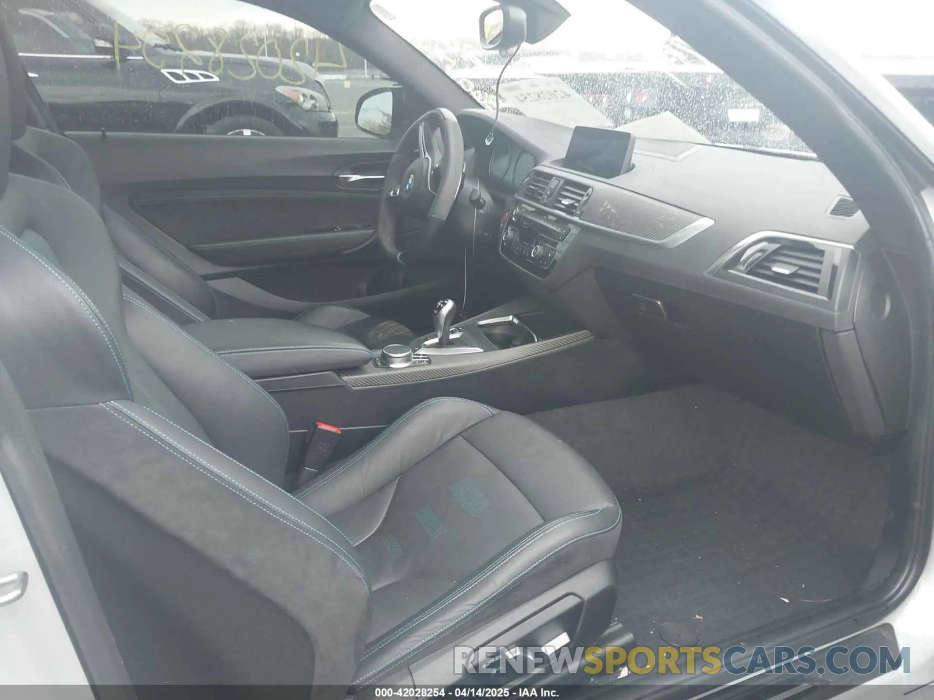 5 fotografías del automóvil dañado WBS2U7C00L7E66522 BMW M2 2020