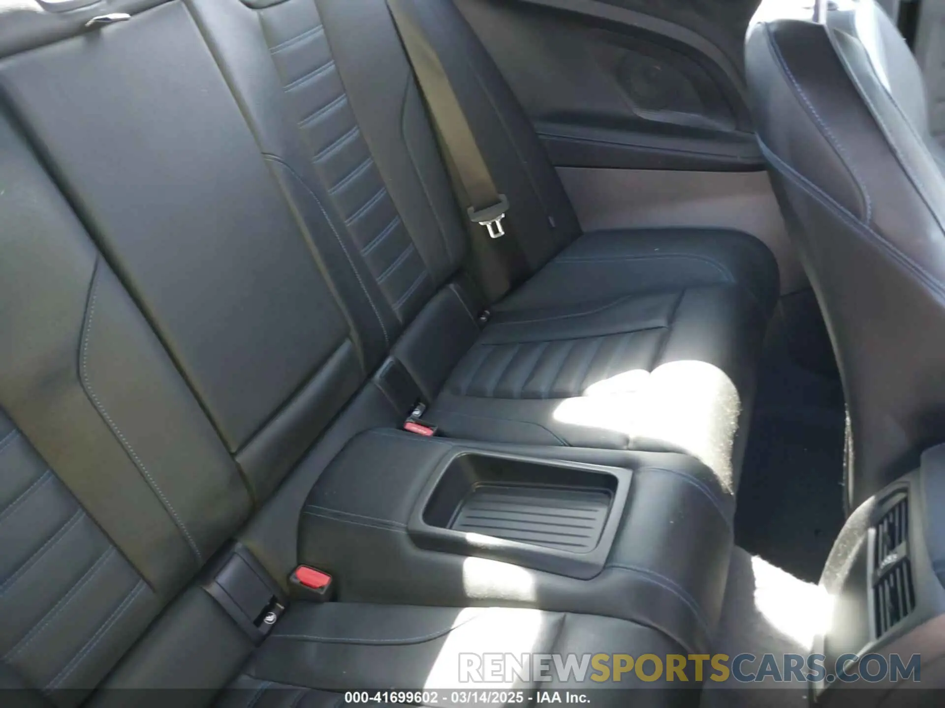 8 fotografías del automóvil dañado 3MW53CM07R8E05569 BMW M240 2024