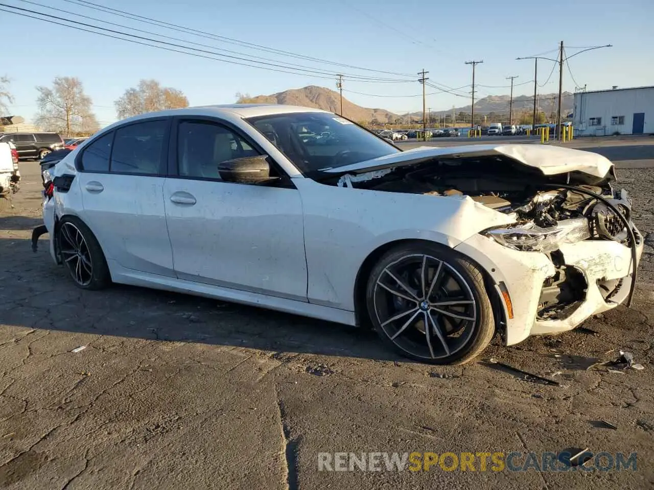 4 fotografías del automóvil dañado 3MW5U7J05M8B93885 BMW M3 2021