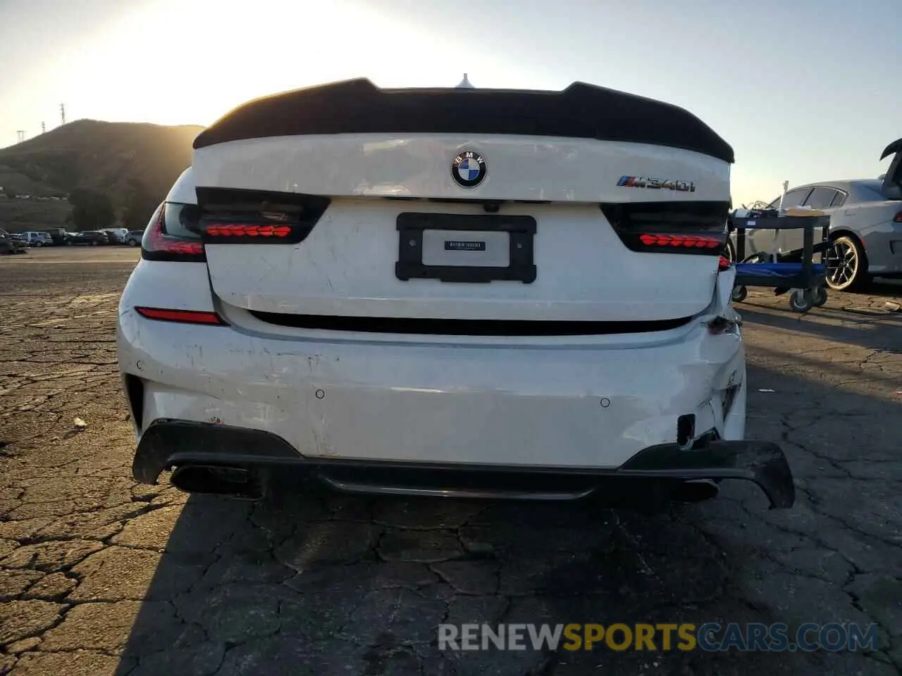 6 fotografías del automóvil dañado 3MW5U7J05M8B93885 BMW M3 2021