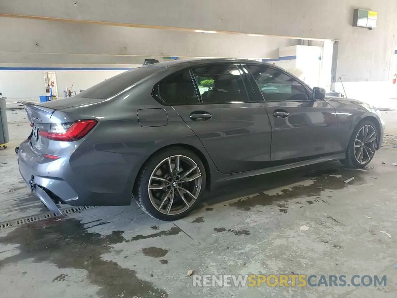 3 fotografías del automóvil dañado 3MW5U9J06M8B56100 BMW M3 2021