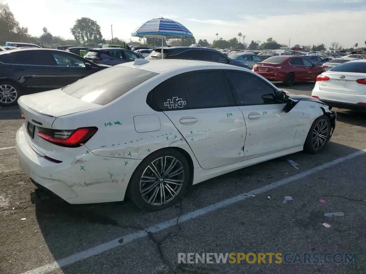 3 fotografías del automóvil dañado 3MW5U9J07M8B57210 BMW M3 2021