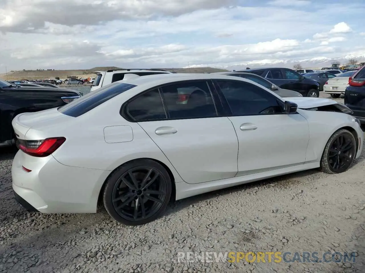3 fotografías del automóvil dañado 3MW5U7J06N8C31187 BMW M3 2022
