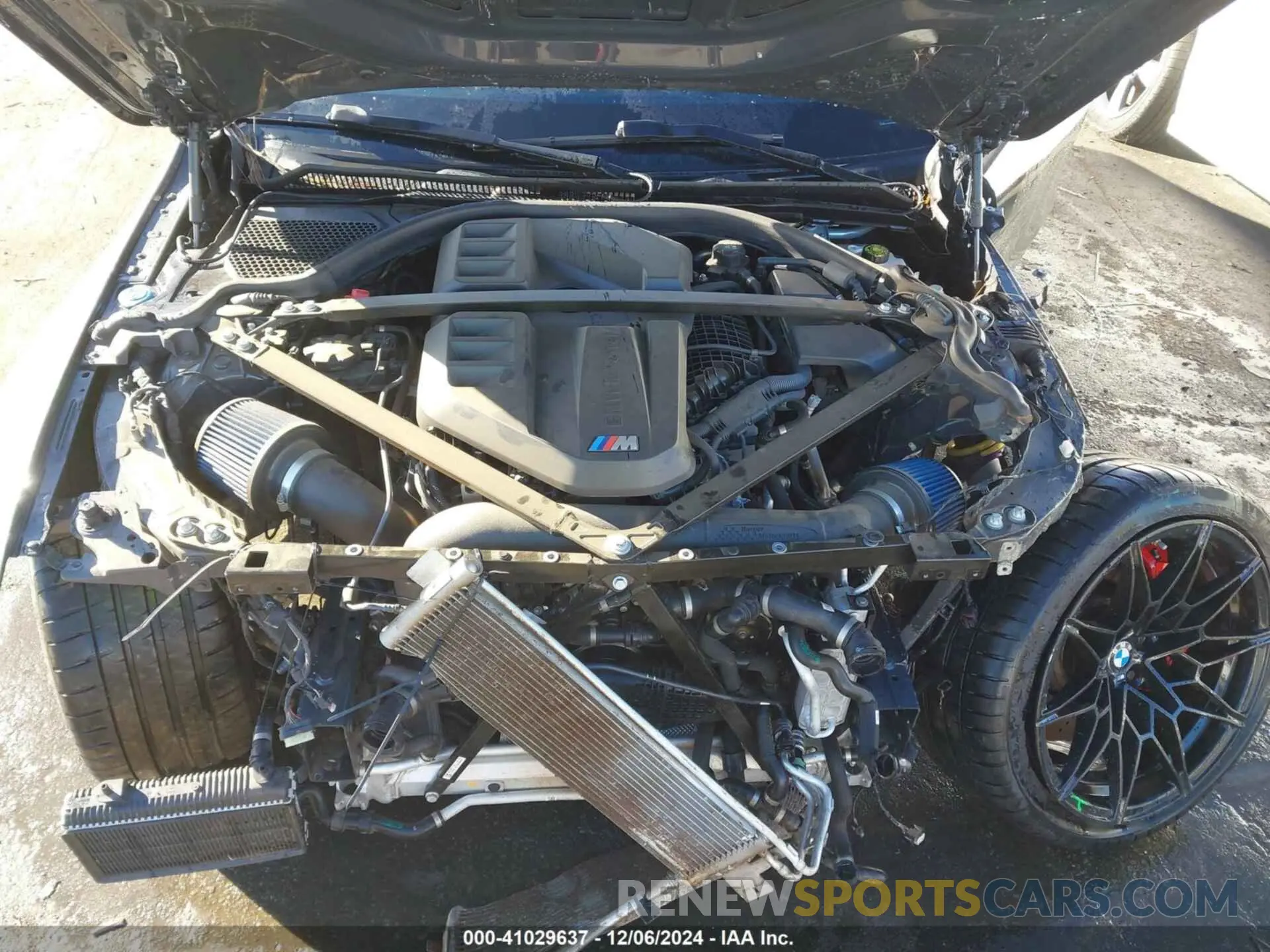 10 fotografías del automóvil dañado WBS43AY06PFP98328 BMW M3 2023