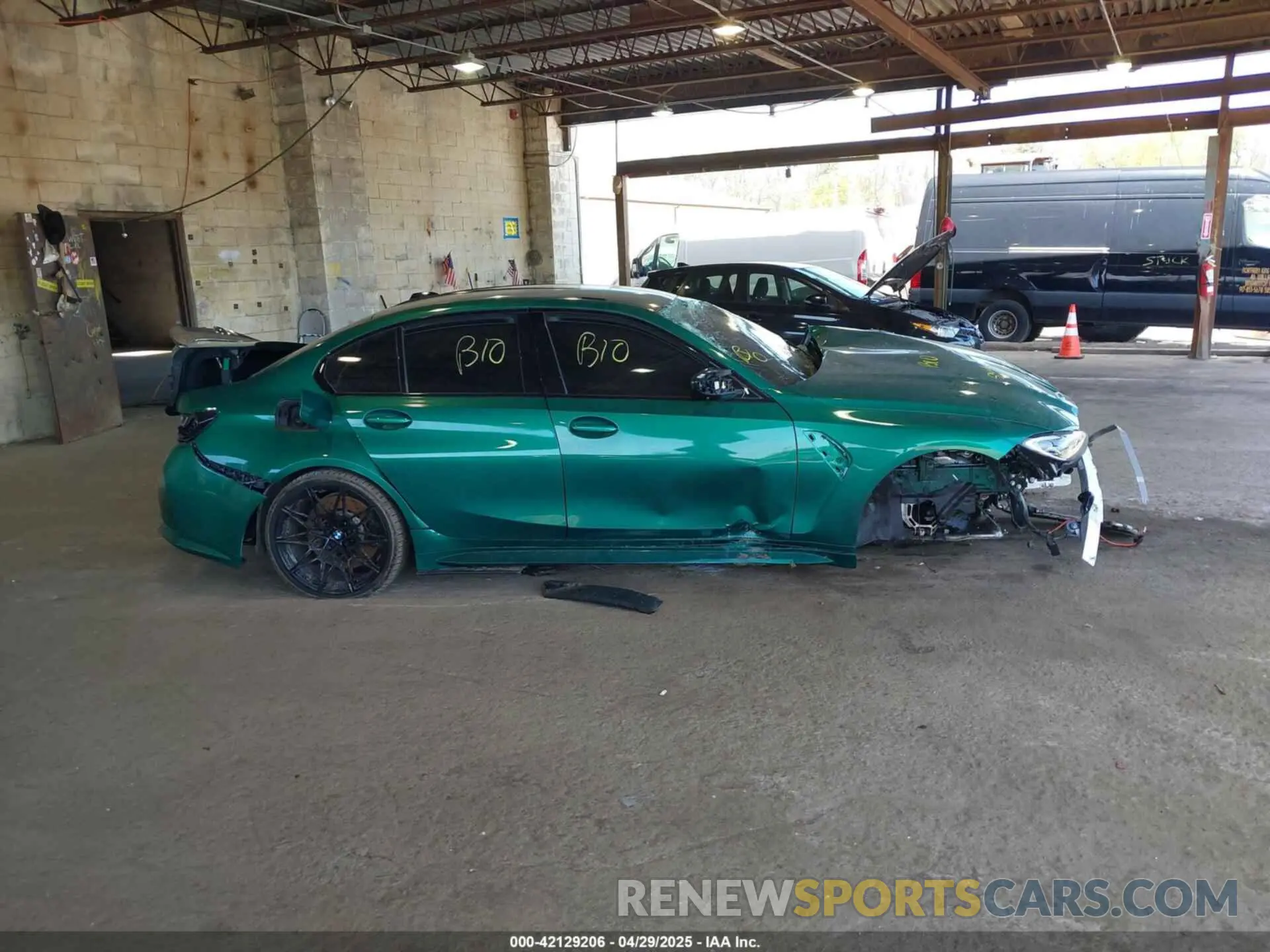 12 fotografías del automóvil dañado WBS43AY04RFS01910 BMW M3 2024