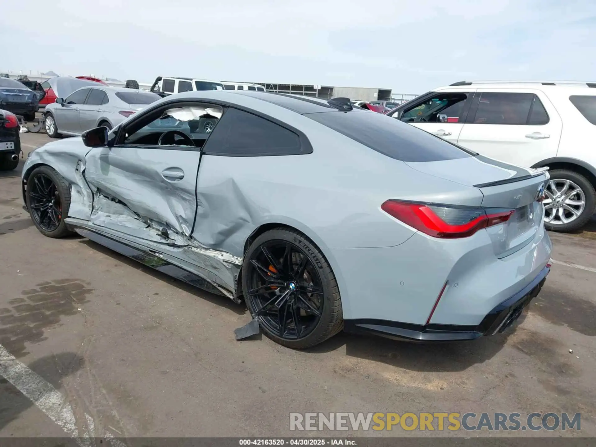 3 fotografías del automóvil dañado WBS33AZ03MCH04805 BMW M4 2021