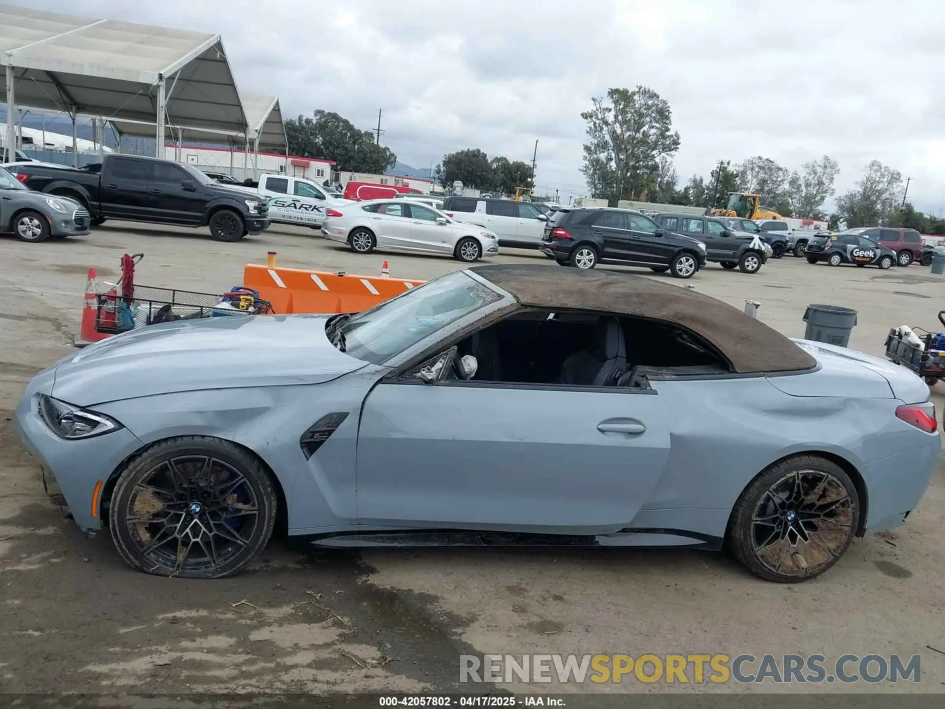 14 fotografías del automóvil dañado WBS33BA01NCJ58456 BMW M4 2022