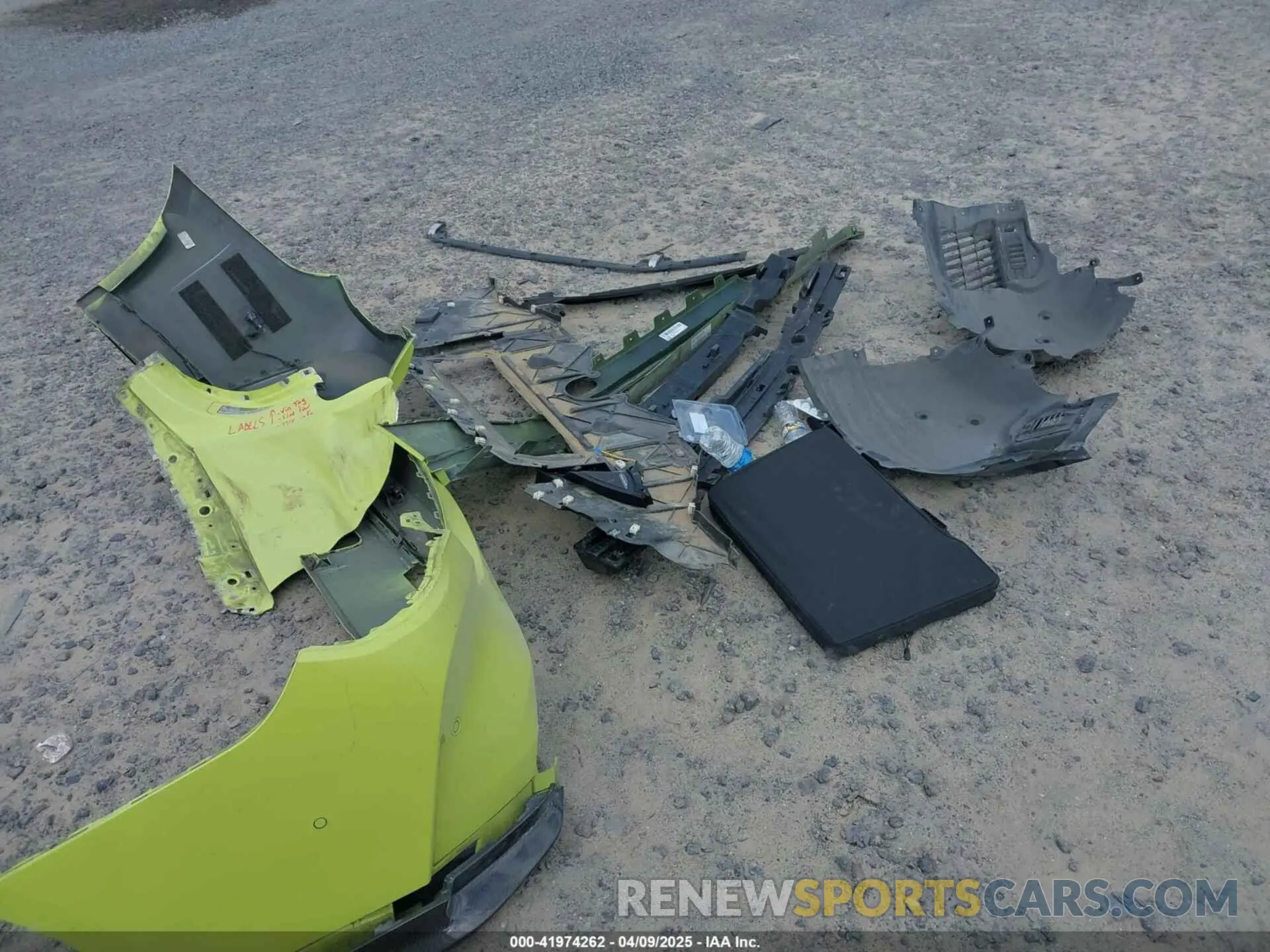 12 fotografías del automóvil dañado WBS33BA05NCK26886 BMW M4 2022