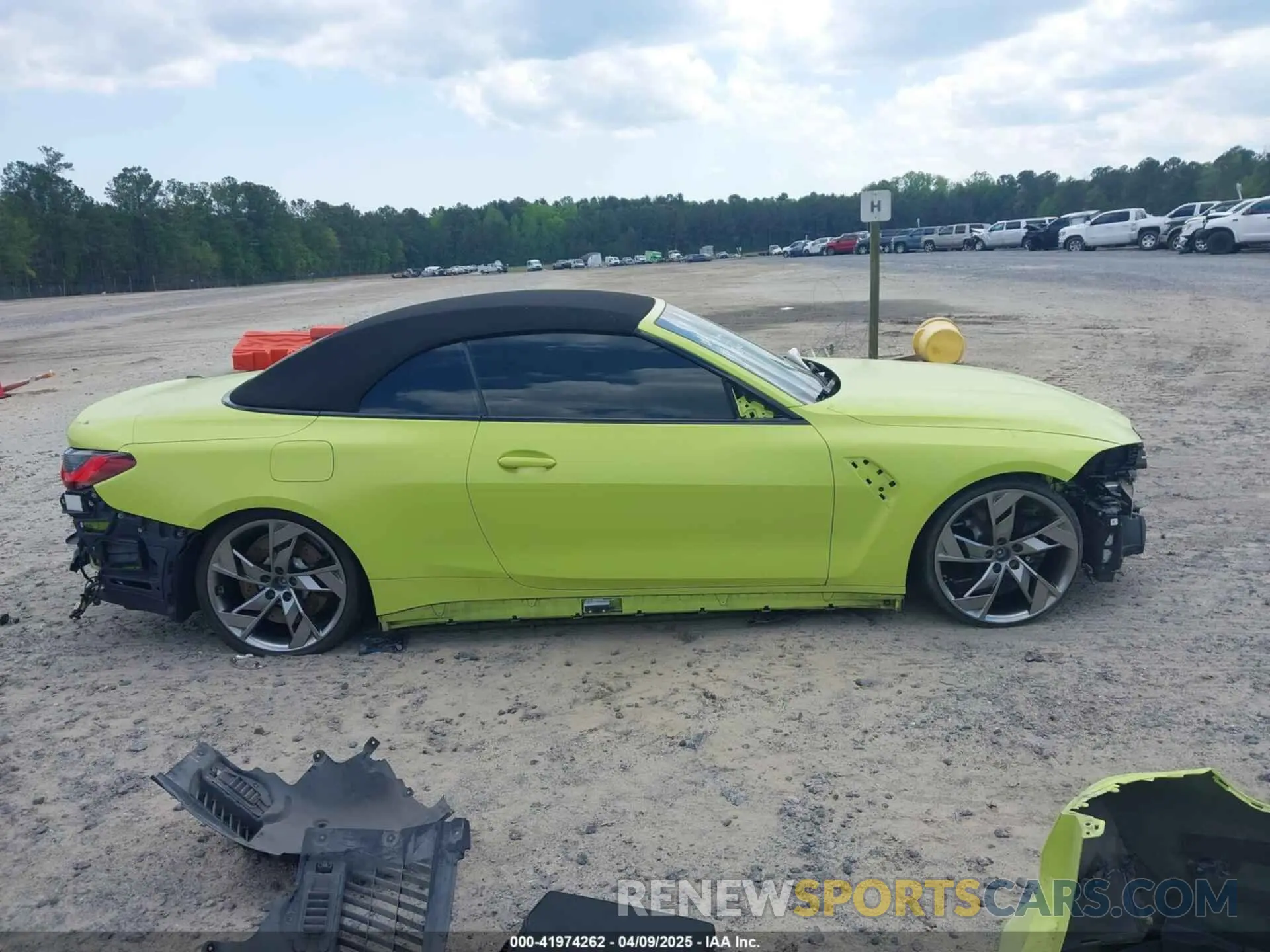 14 fotografías del automóvil dañado WBS33BA05NCK26886 BMW M4 2022