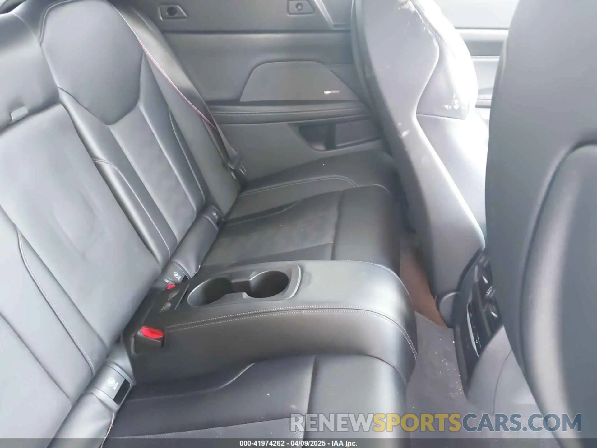 8 fotografías del automóvil dañado WBS33BA05NCK26886 BMW M4 2022